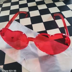 Heart shaped retro sunglasses